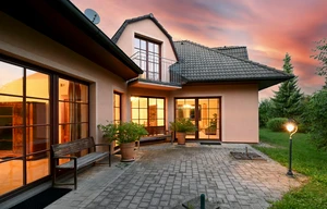 Family house for rent, 320m<sup>2</sup>, 1269m<sup>2</sup> of land