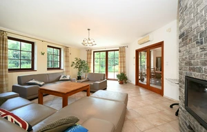 Family house for rent, 320m<sup>2</sup>, 1269m<sup>2</sup> of land