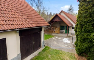 Family house for sale, 260m<sup>2</sup>, 1365m<sup>2</sup> of land