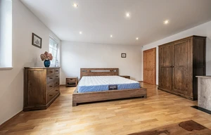 Family house for rent, 271m<sup>2</sup>, 1382m<sup>2</sup> of land