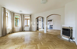 Family house for rent, 250m<sup>2</sup>, 632m<sup>2</sup> of land