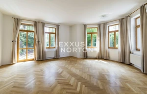 Family house for rent, 250m<sup>2</sup>, 632m<sup>2</sup> of land