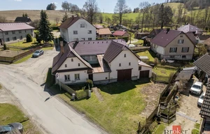 Family house for sale, 259m<sup>2</sup>, 1158m<sup>2</sup> of land