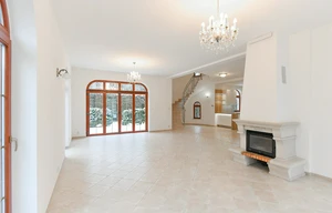 Villa for rent, 255m<sup>2</sup>, 780m<sup>2</sup> of land