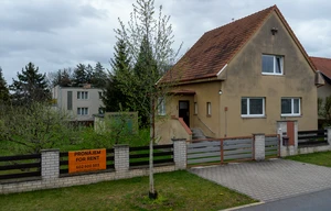 Family house for rent, 128m<sup>2</sup>, 893m<sup>2</sup> of land