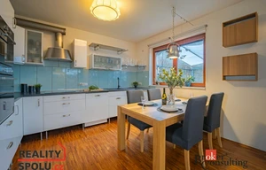 Family house for rent, 160m<sup>2</sup>, 219m<sup>2</sup> of land