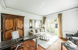 Family house for rent, 260m<sup>2</sup>, 629m<sup>2</sup> of land