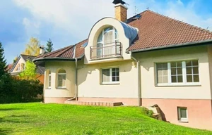 Family house for rent, 400m<sup>2</sup>, 997m<sup>2</sup> of land