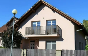 Family house for rent, 200m<sup>2</sup>, 644m<sup>2</sup> of land