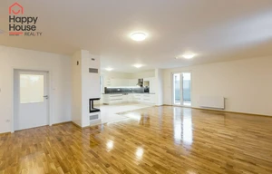 Family house for rent, 260m<sup>2</sup>, 1065m<sup>2</sup> of land