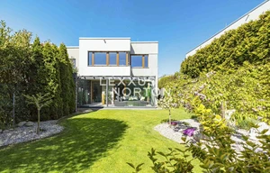 Family house for rent, 246m<sup>2</sup>, 500m<sup>2</sup> of land