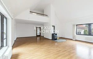 Family house for rent, 417m<sup>2</sup>, 1263m<sup>2</sup> of land