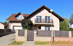 Family house for rent, 200m<sup>2</sup>, 500m<sup>2</sup> of land