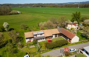 Family house for sale, 412m<sup>2</sup>, 2190m<sup>2</sup> of land