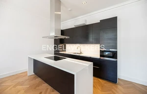 Apartment for rent, 5+kk - 4 bedrooms, 172m<sup>2</sup>
