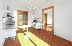 Apartment for rent, 5 bedrooms +, 255m<sup>2</sup>