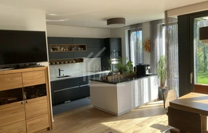 Family house for rent, 216m<sup>2</sup>, 203m<sup>2</sup> of land