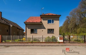 Family house for sale, 241m<sup>2</sup>, 856m<sup>2</sup> of land