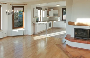 Family house for rent, 300m<sup>2</sup>, 840m<sup>2</sup> of land