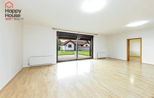 Family house for rent, 300m<sup>2</sup>, 700m<sup>2</sup> of land