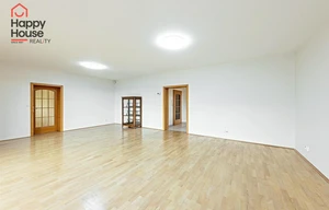 Family house for rent, 300m<sup>2</sup>, 700m<sup>2</sup> of land