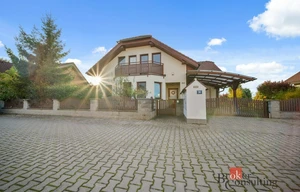 Family house for sale, 210m<sup>2</sup>, 1003m<sup>2</sup> of land