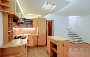 Apartment for rent, 4+kk - 3 bedrooms, 122m<sup>2</sup>