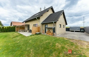 Family house for sale, 155m<sup>2</sup>, 880m<sup>2</sup> of land
