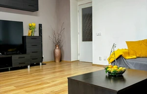 Multigenerational home for sale, 300m<sup>2</sup>, 1151m<sup>2</sup> of land