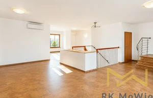 Family house for rent, 350m<sup>2</sup>, 226m<sup>2</sup> of land