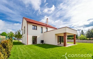 Family house for sale, 161m<sup>2</sup>, 1087m<sup>2</sup> of land