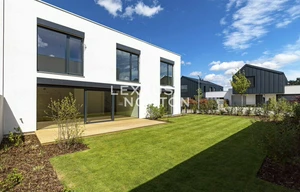 Family house for sale, 189m<sup>2</sup>, 340m<sup>2</sup> of land