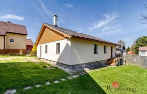 Family house for sale, 136m<sup>2</sup>, 274m<sup>2</sup> of land