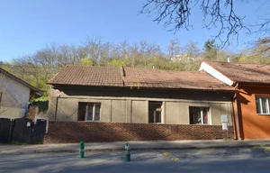 Family house for sale, 90m<sup>2</sup>, 304m<sup>2</sup> of land