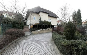 Family house for rent, 251m<sup>2</sup>, 1018m<sup>2</sup> of land