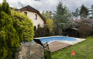 Family house for sale, 280m<sup>2</sup>, 981m<sup>2</sup> of land