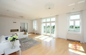 Apartment for rent, 5+kk - 4 bedrooms, 204m<sup>2</sup>