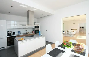Apartment for rent, 5+kk - 4 bedrooms, 204m<sup>2</sup>