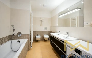 Apartment for rent, 4+kk - 3 bedrooms, 121m<sup>2</sup>
