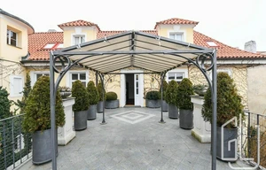 Apartment for rent, 4+1 - 3 bedrooms, 178m<sup>2</sup>