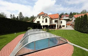 Family house for rent, 410m<sup>2</sup>, 1036m<sup>2</sup> of land