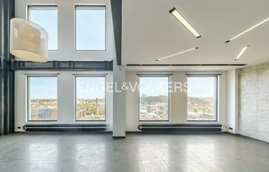 Apartment for rent, 4+kk - 3 bedrooms, 421m<sup>2</sup>