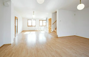 Family house for rent, 190m<sup>2</sup>, 811m<sup>2</sup> of land
