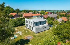 Family house for sale, 178m<sup>2</sup>, 940m<sup>2</sup> of land