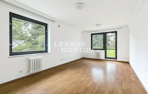 Family house for rent, 417m<sup>2</sup>, 1263m<sup>2</sup> of land