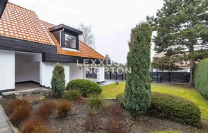 Family house for rent, 417m<sup>2</sup>, 1263m<sup>2</sup> of land