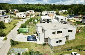 Family house for rent, 181m<sup>2</sup>, 846m<sup>2</sup> of land