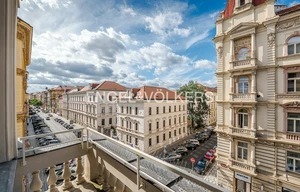 Apartment for rent, 4+kk - 3 bedrooms, 202m<sup>2</sup>