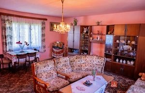 Family house for sale, 98m<sup>2</sup>, 153m<sup>2</sup> of land