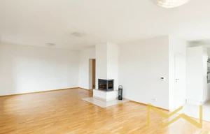 Family house for rent, 350m<sup>2</sup>, 950m<sup>2</sup> of land